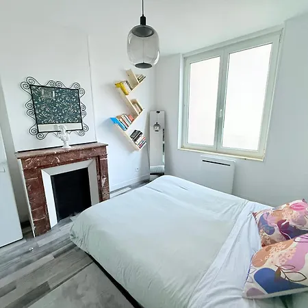 Les 1001 Briques Apartment *